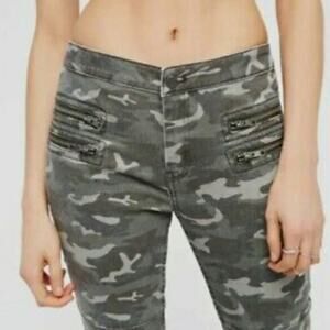 Free People Camo Size 24 Camouflage Skinny Jeans